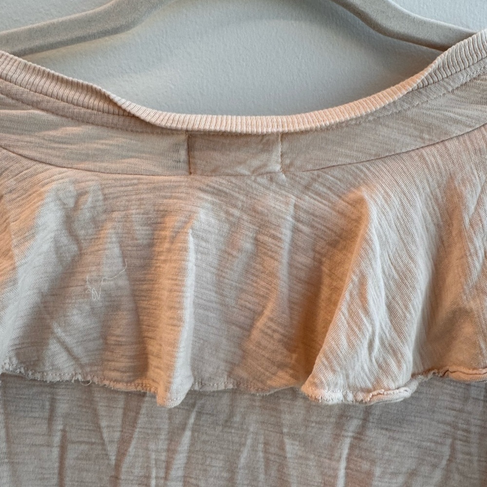 Nation LTD Kelsey Ruffled Romance V-Neck Tee Blouse - Cream/Antique Pink Size M - Picture 10 of 13